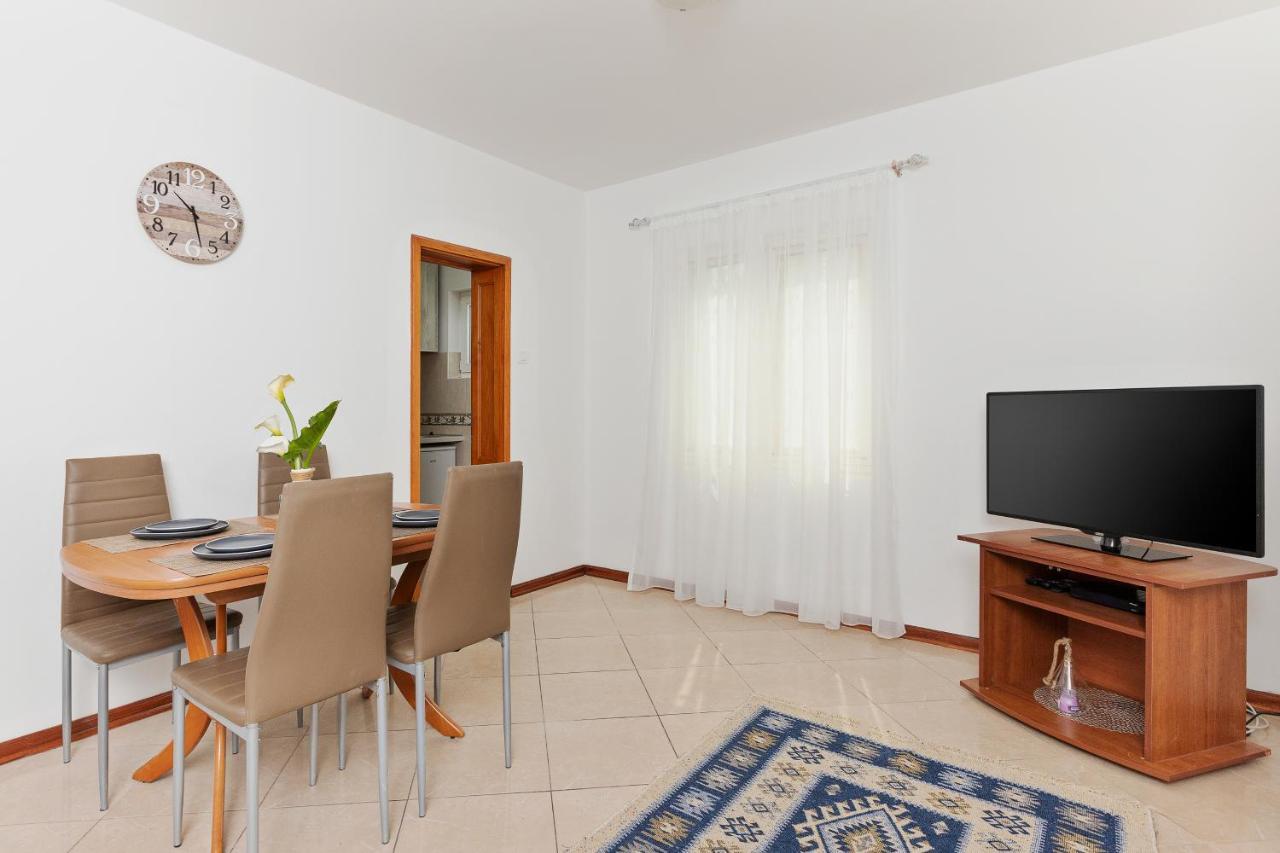 Promenade Rose Apartment โกตอร์ ภายนอก รูปภาพ