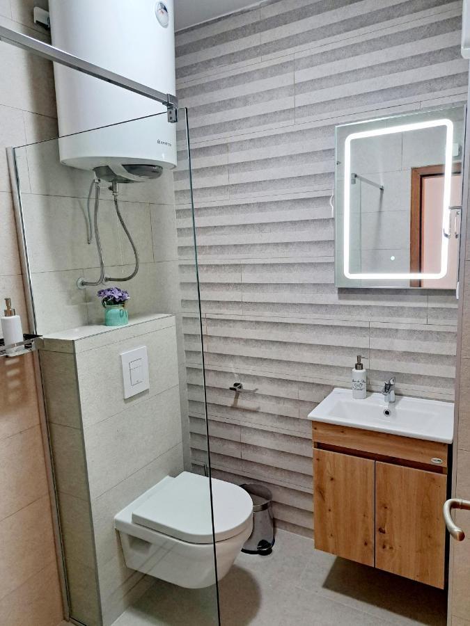 Promenade Rose Apartment โกตอร์ ภายนอก รูปภาพ